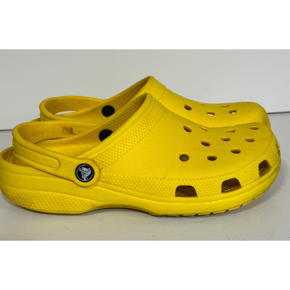 Crocs Classic Clog Women 8 Men 6 Yellow Slip On Water Friendly Comfort Shoes